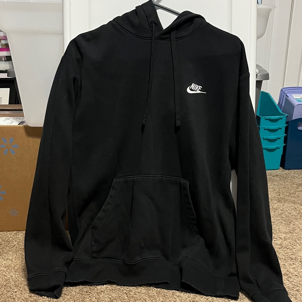 Nike Men's Black Pullover Hoodie